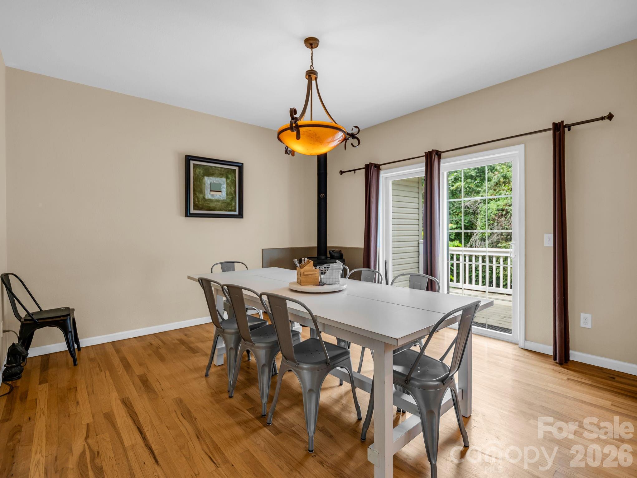 136 Limousine Lane — Pisgah Forest