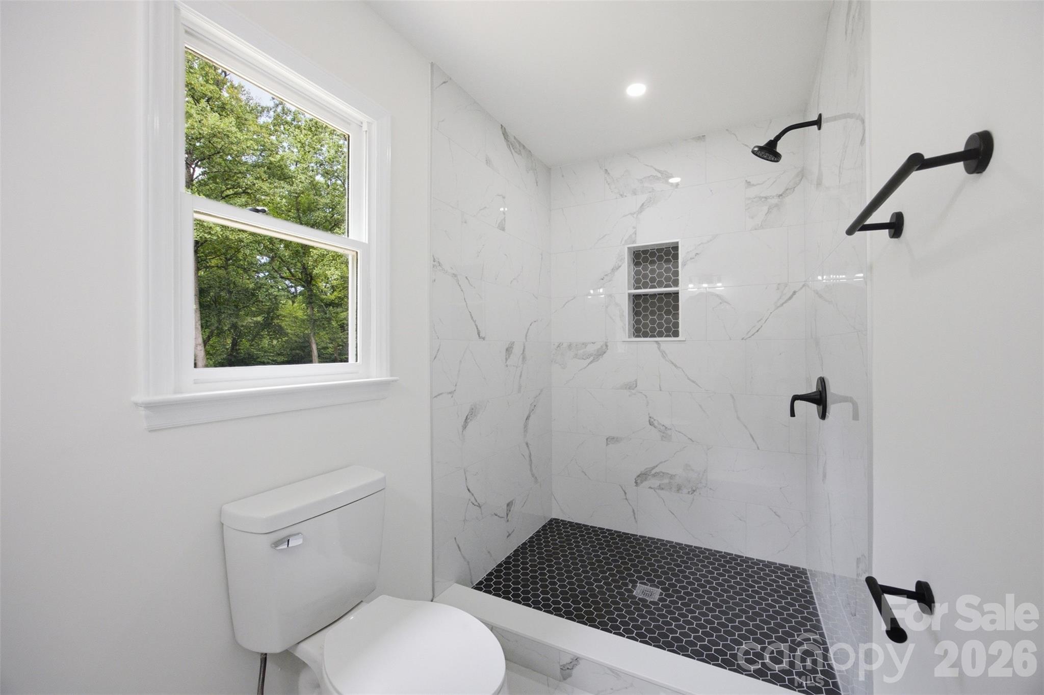 7241 Mcteal Place — Charlotte