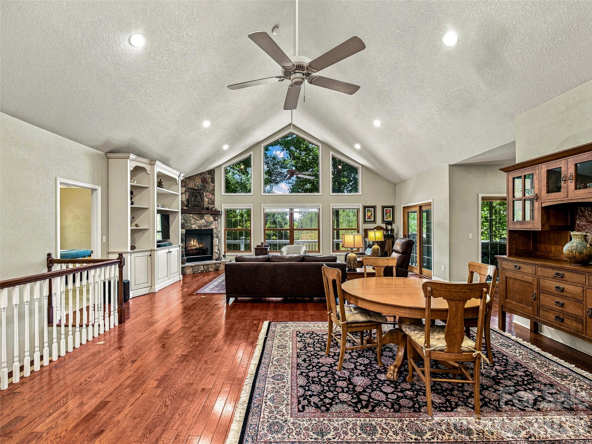 38 Mountain Crest Drive — Hendersonville