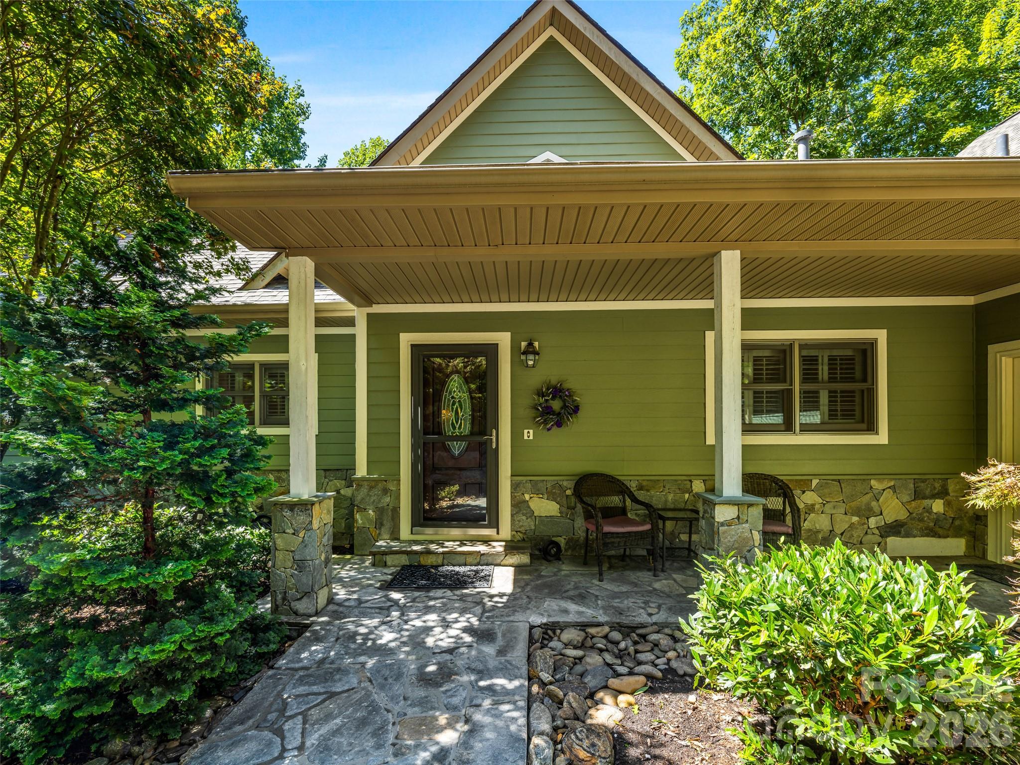 38 Mountain Crest Drive — Hendersonville