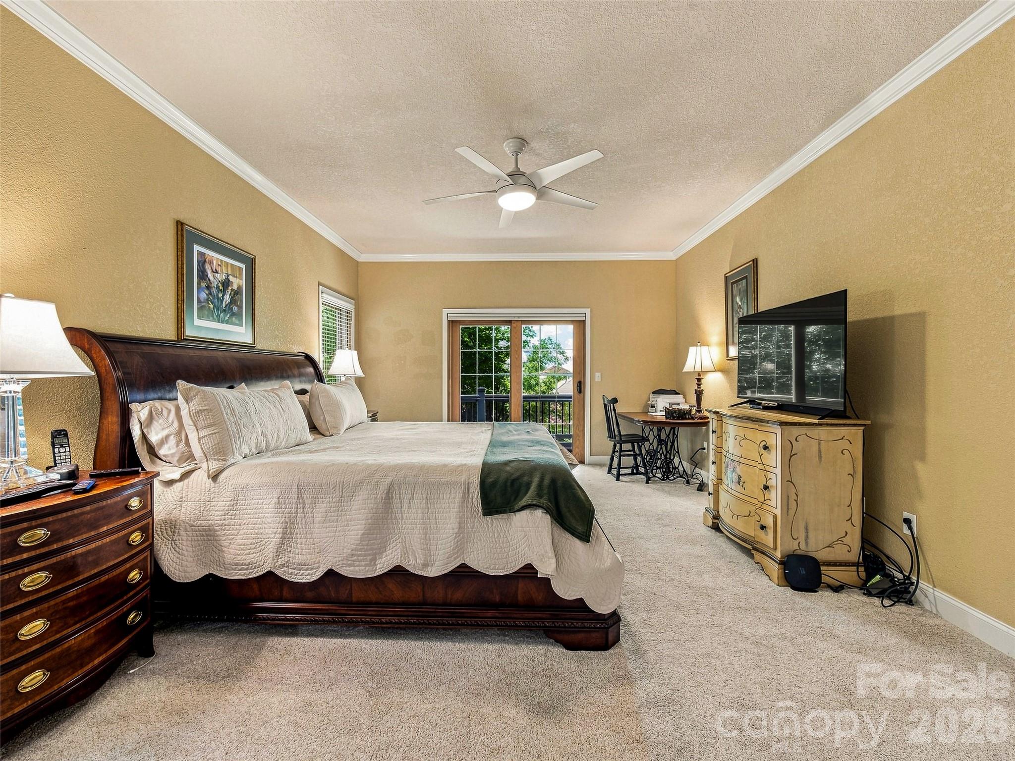 38 Mountain Crest Drive — Hendersonville