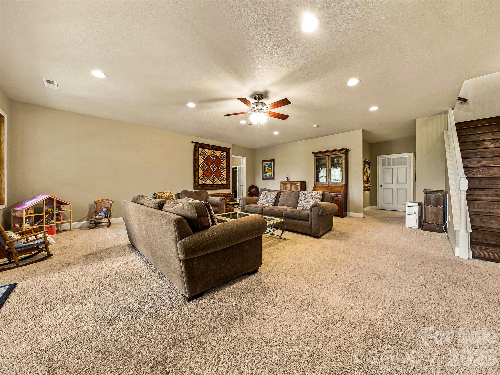38 Mountain Crest Drive — Hendersonville