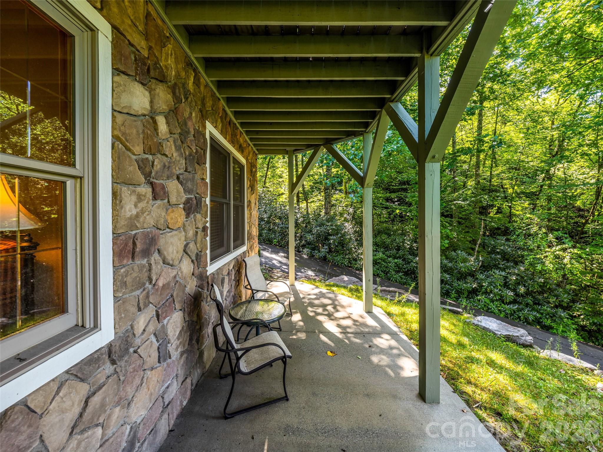 38 Mountain Crest Drive — Hendersonville