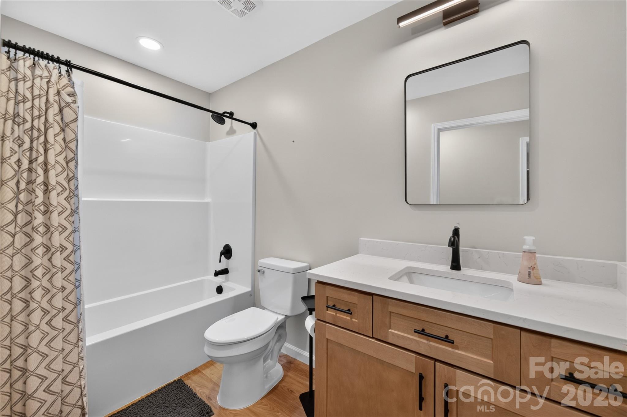 2416 4th Avenue NW — Hickory
