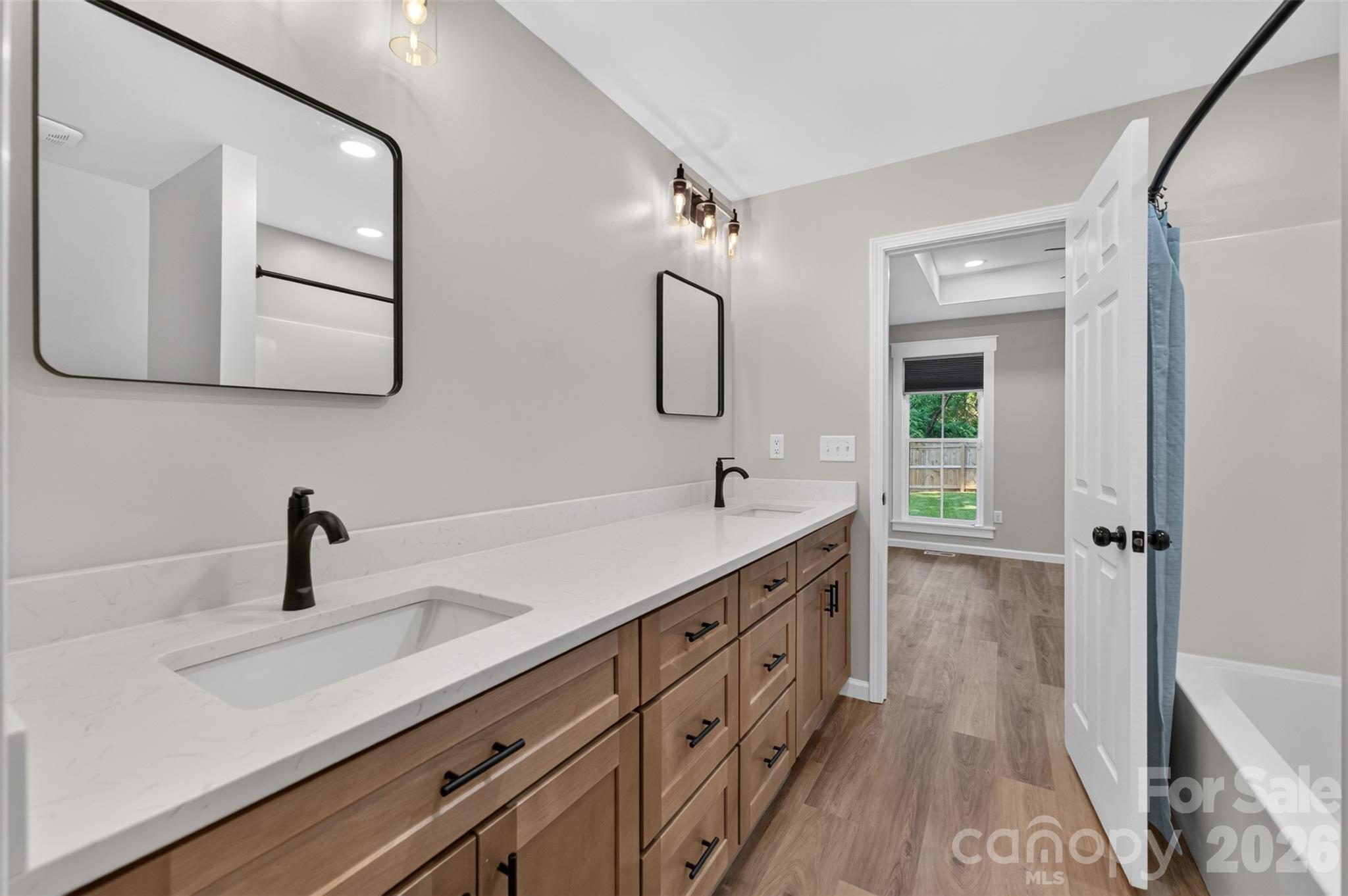 2416 4th Avenue NW — Hickory