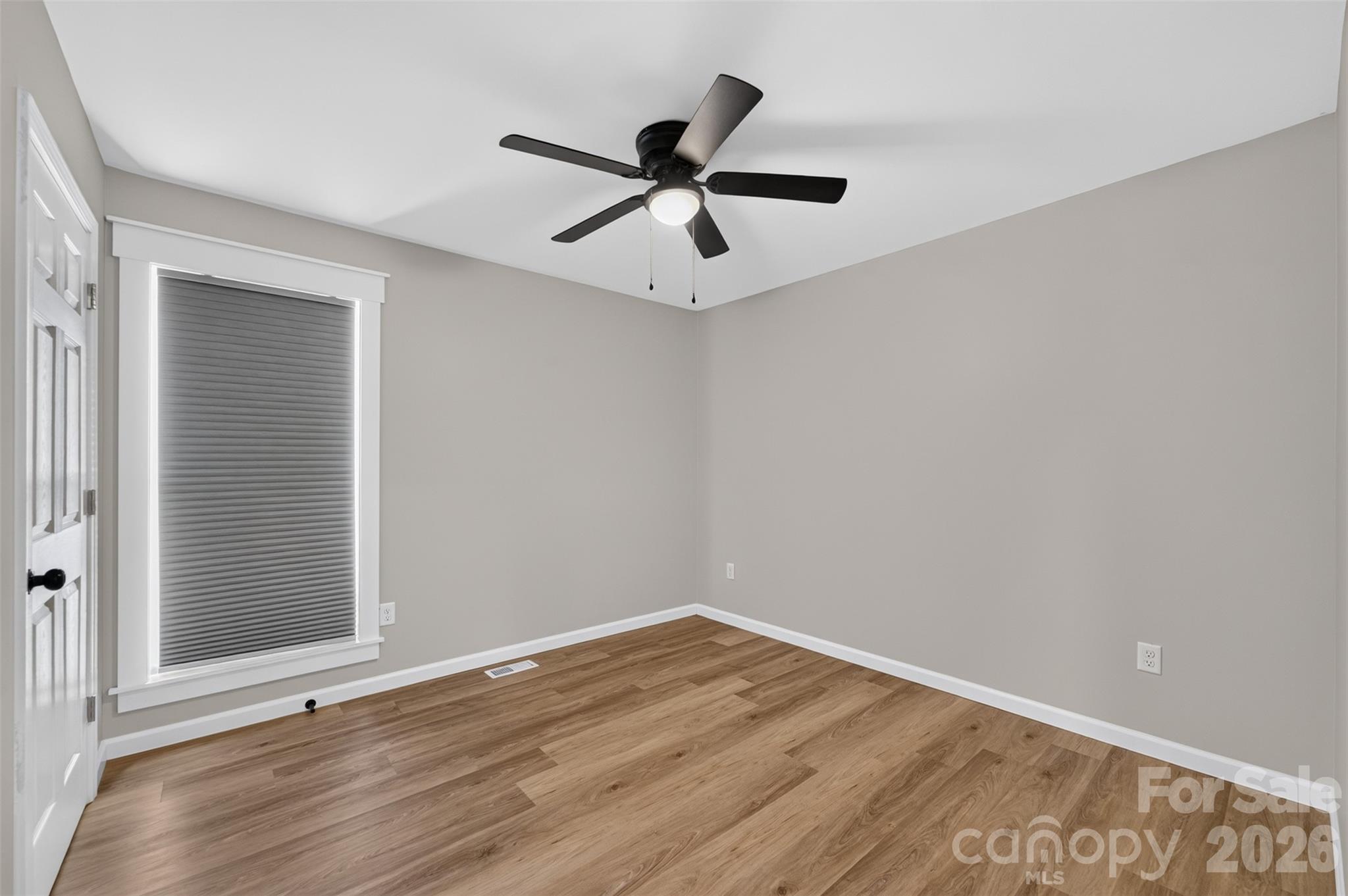 2416 4th Avenue NW — Hickory
