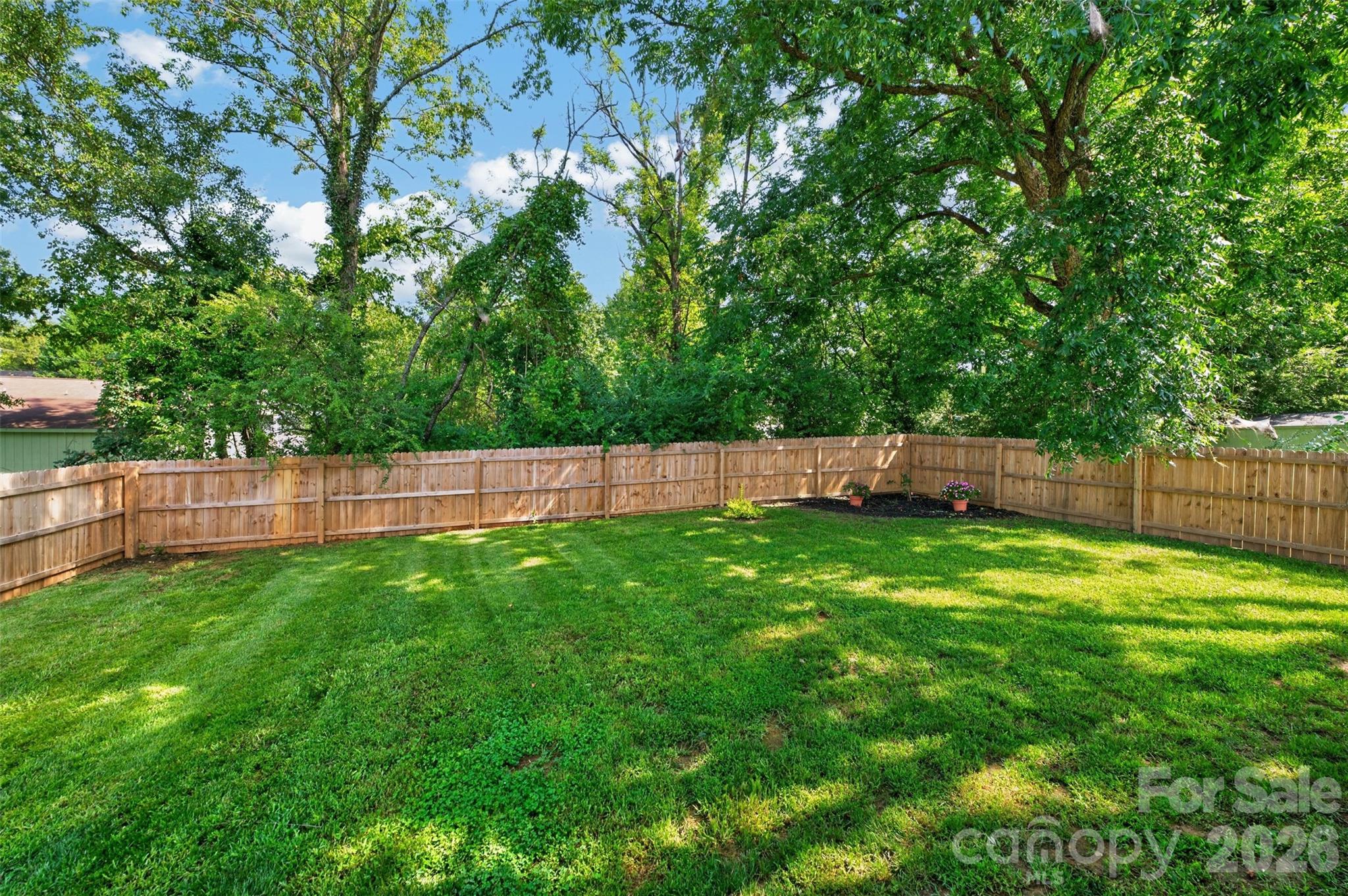 2416 4th Avenue NW — Hickory