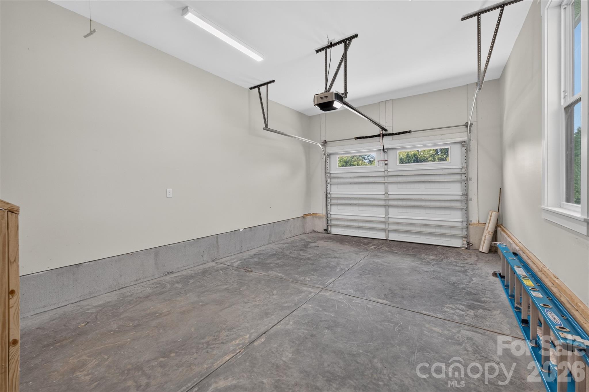 2416 4th Avenue NW — Hickory