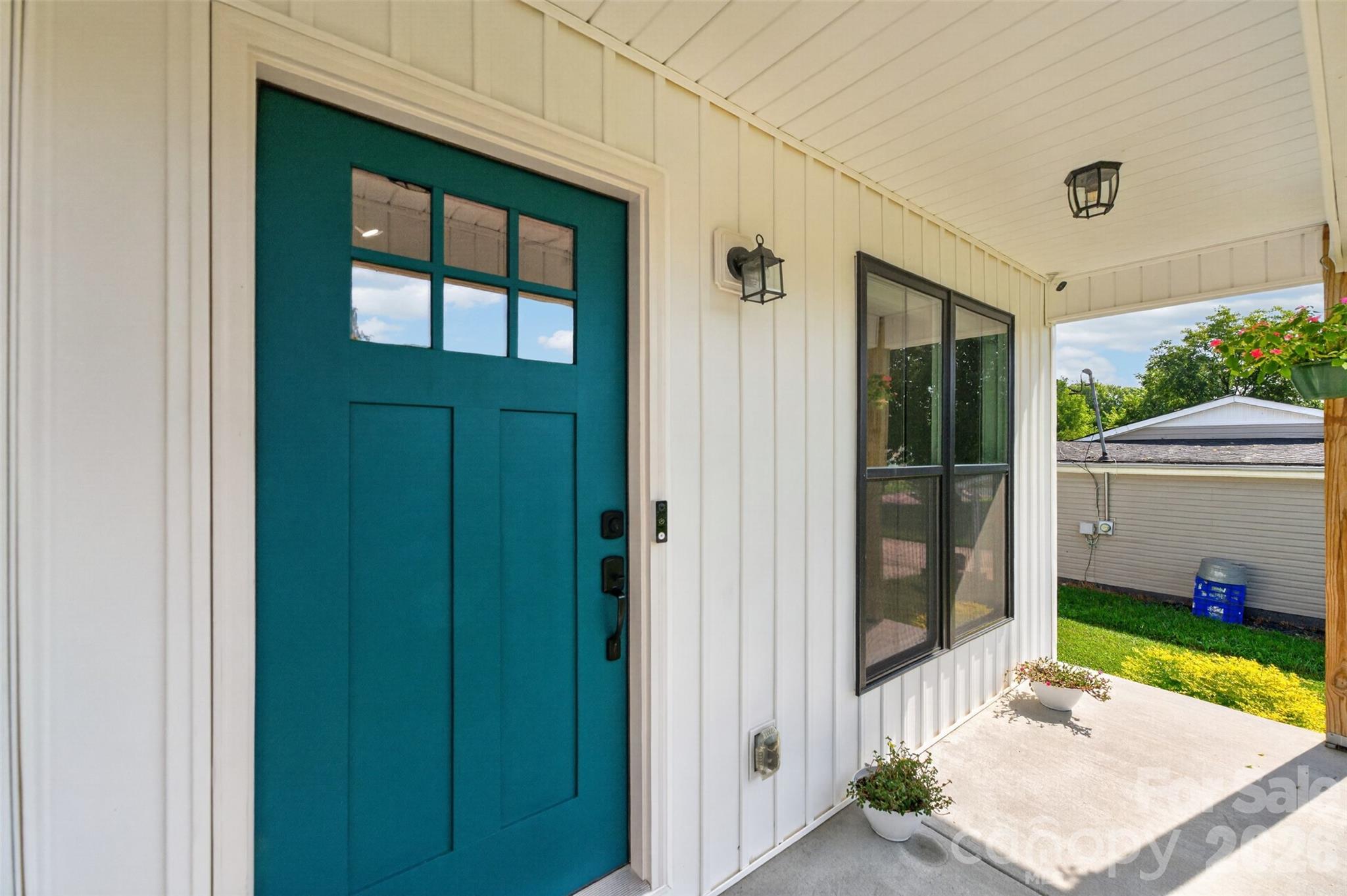 2416 4th Avenue NW — Hickory