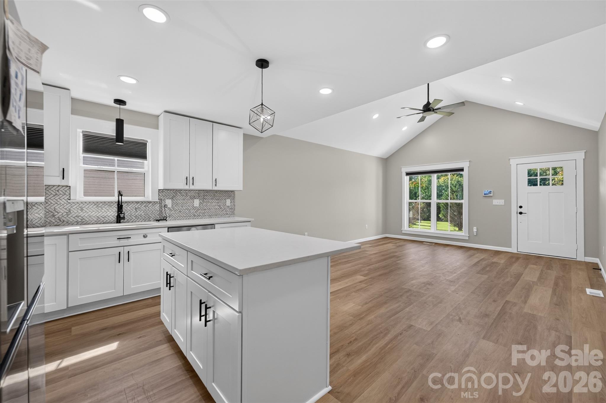 2416 4th Avenue NW — Hickory