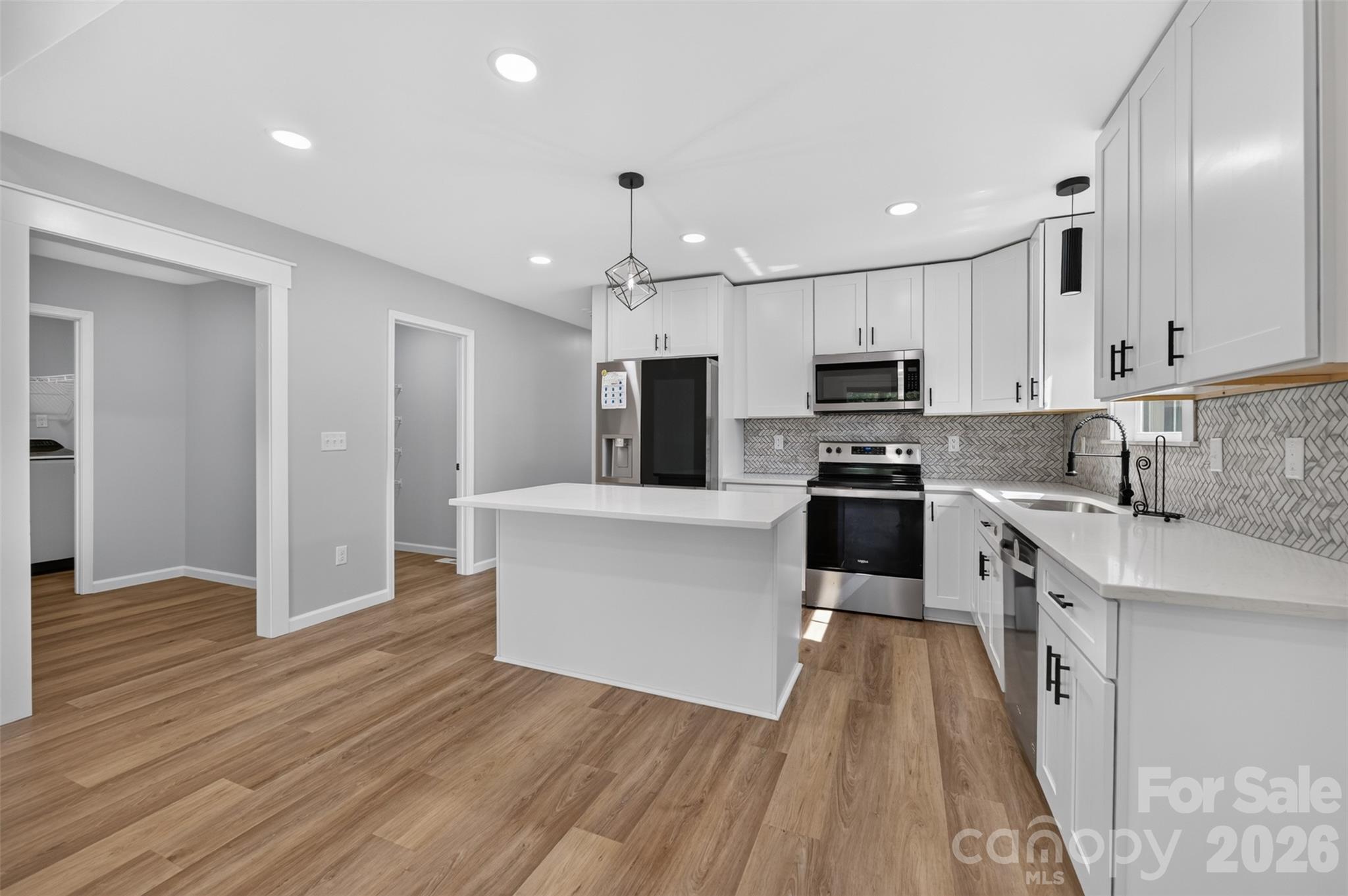 2416 4th Avenue NW — Hickory