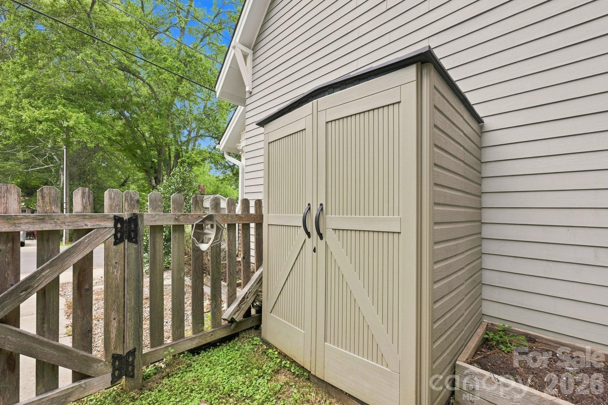 146 Mock Road — Davidson