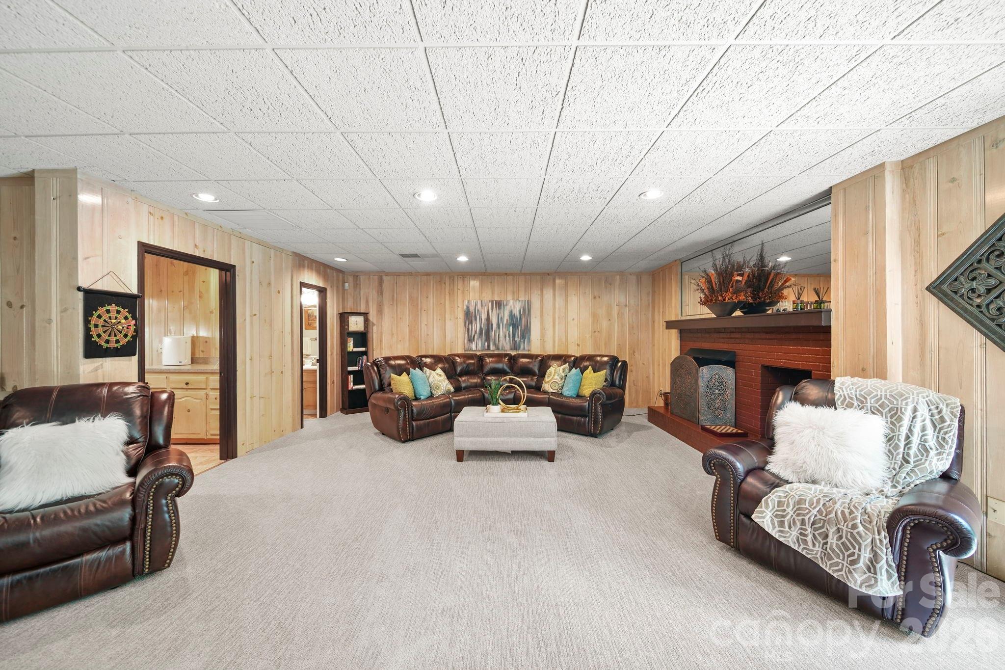 200 Keyhole Court — Cramerton