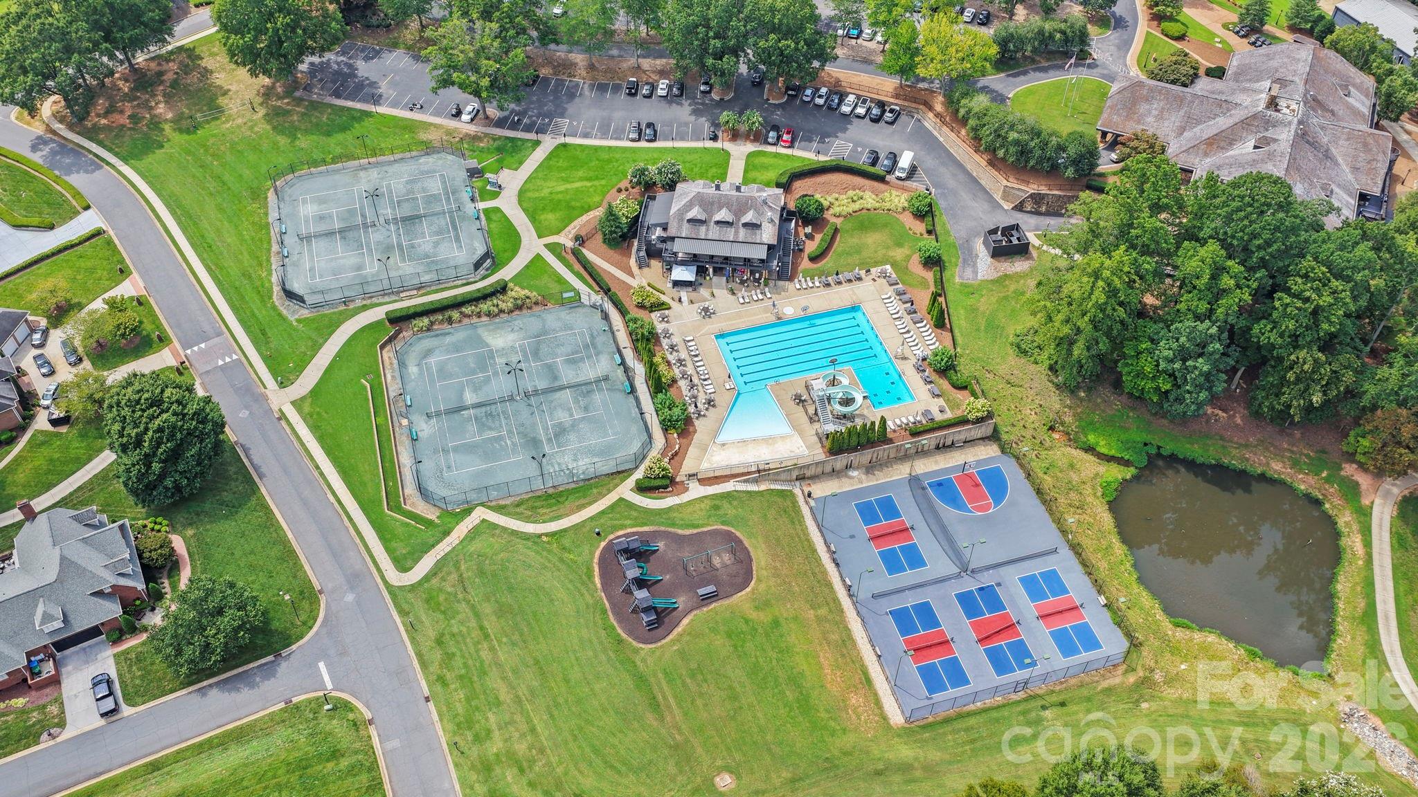 200 Keyhole Court — Cramerton