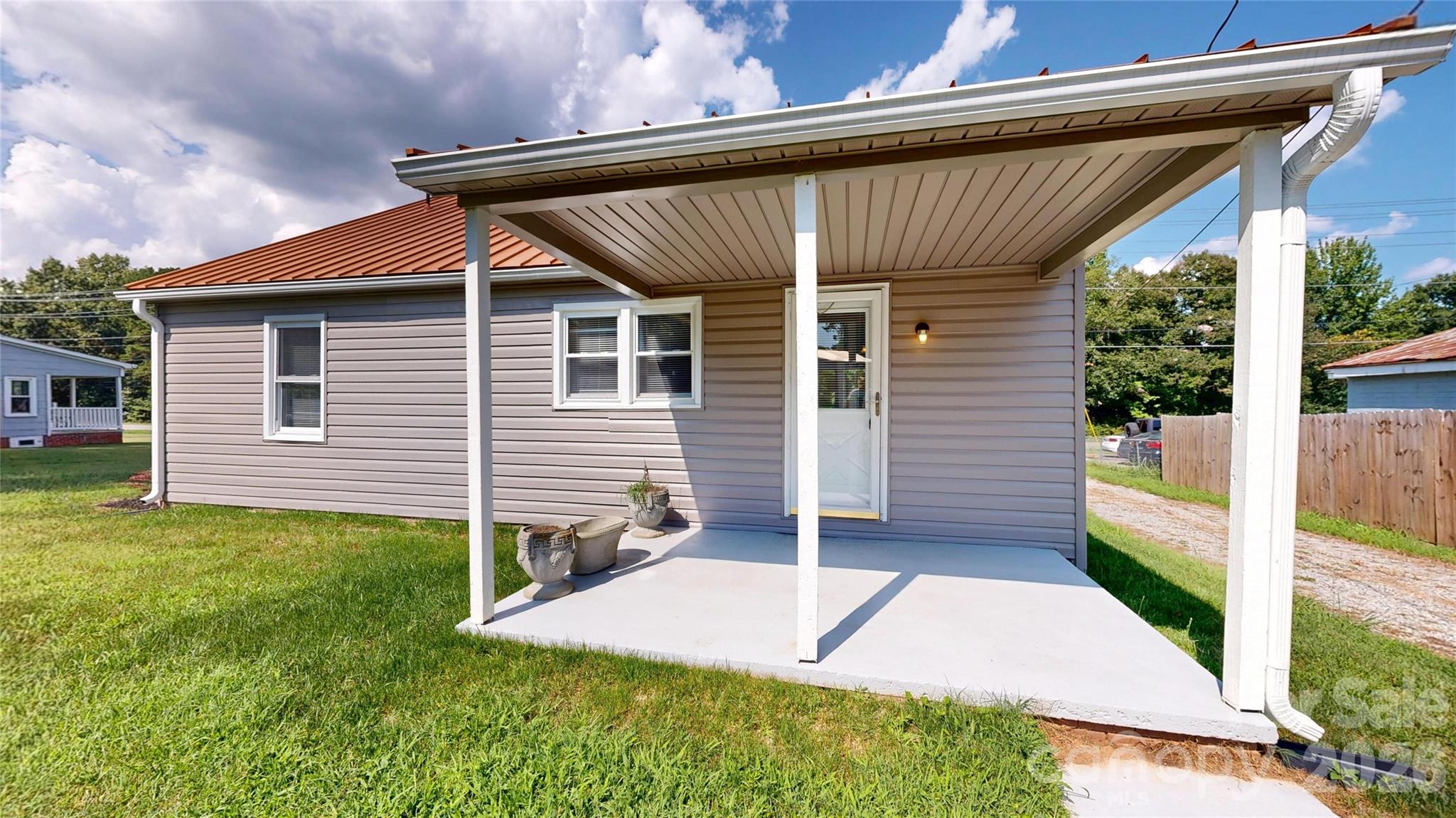 2106 Statesville Highway — Mooresville