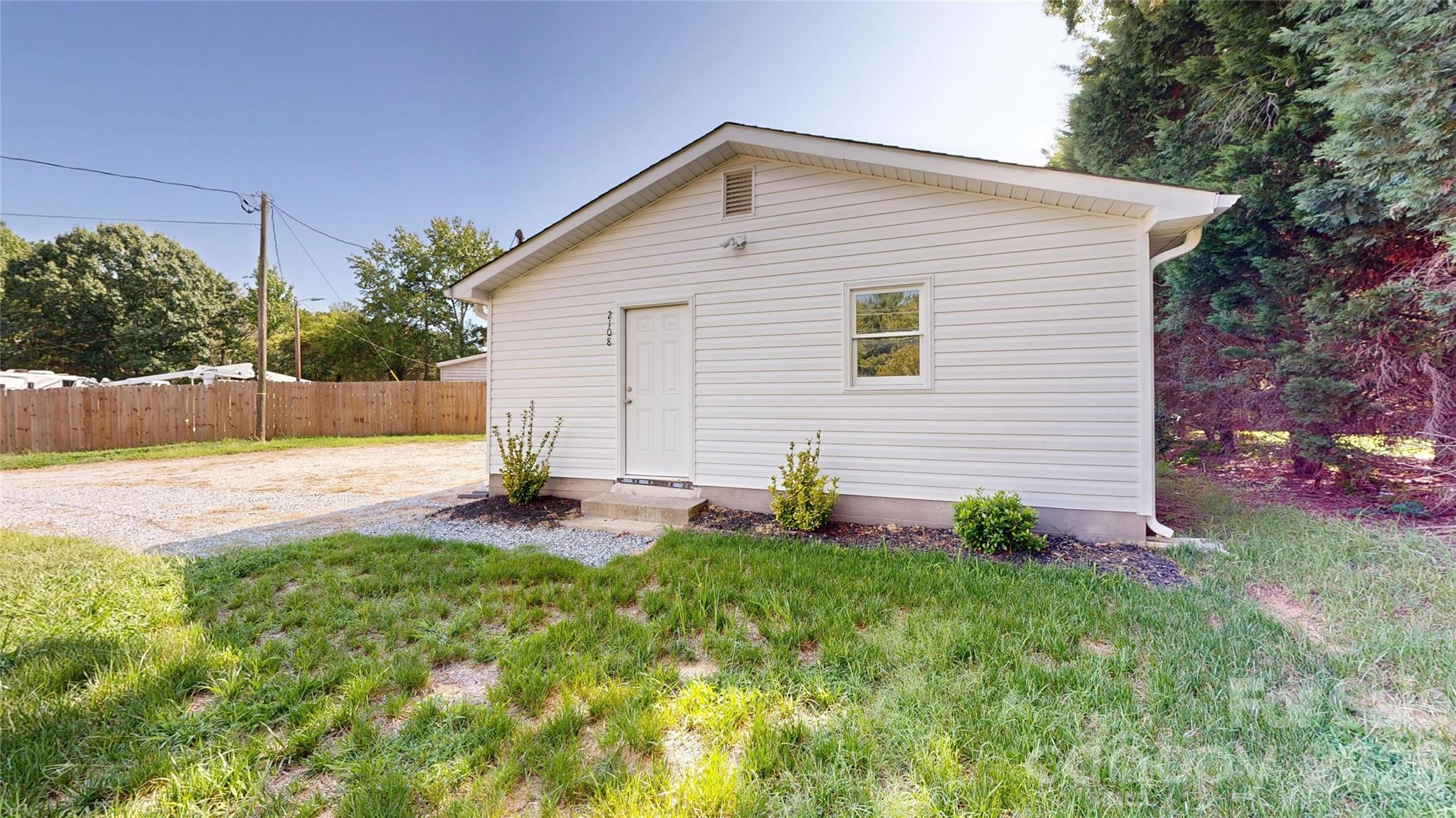 2106 Statesville Highway — Mooresville
