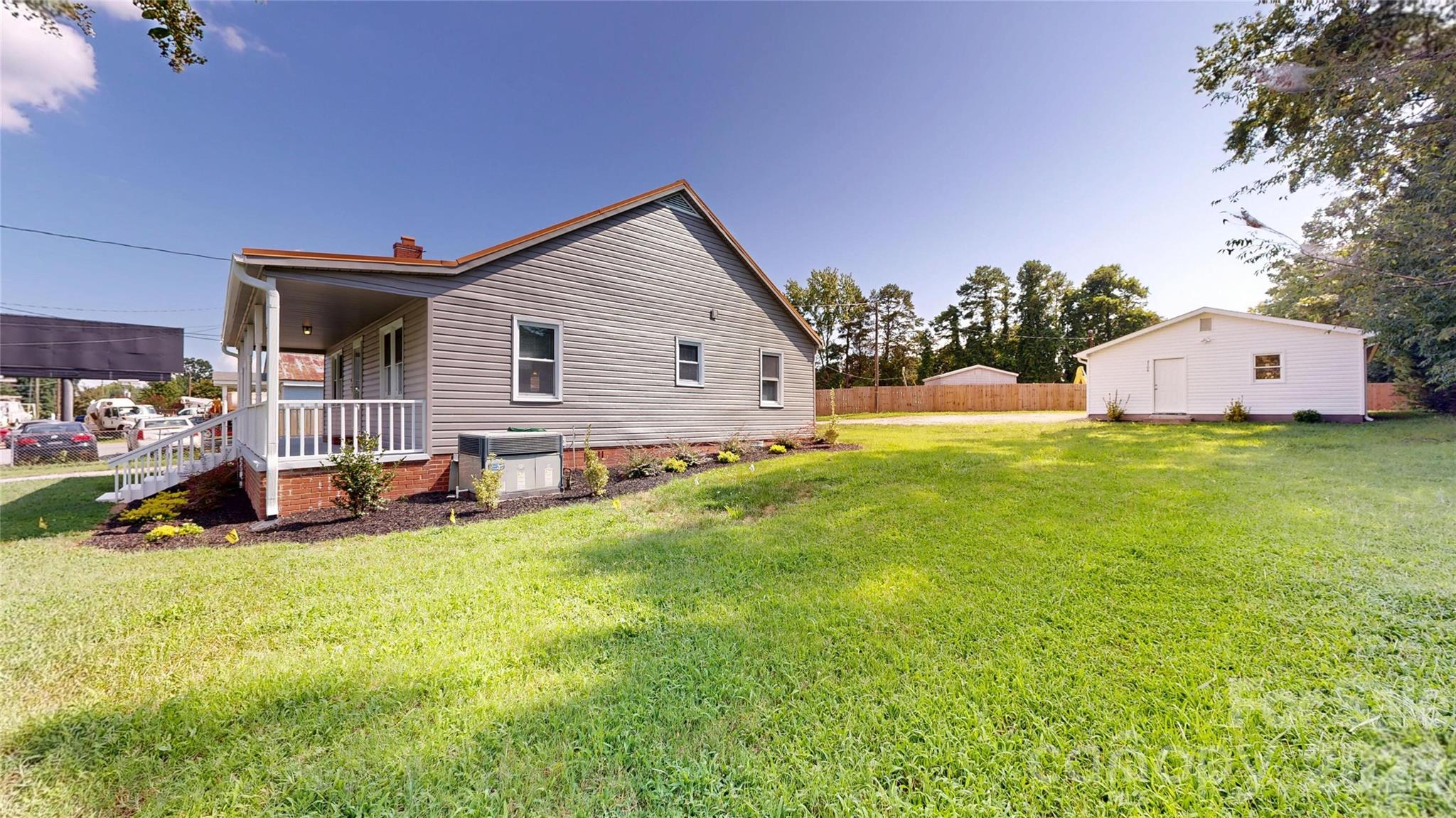 2106 Statesville Highway — Mooresville