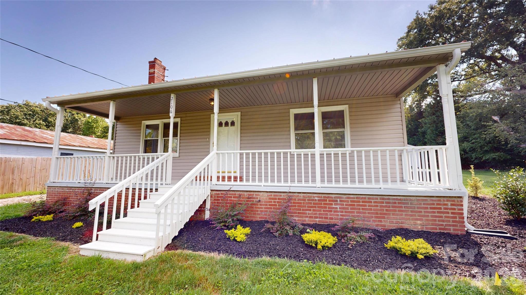 2106 Statesville Highway — Mooresville