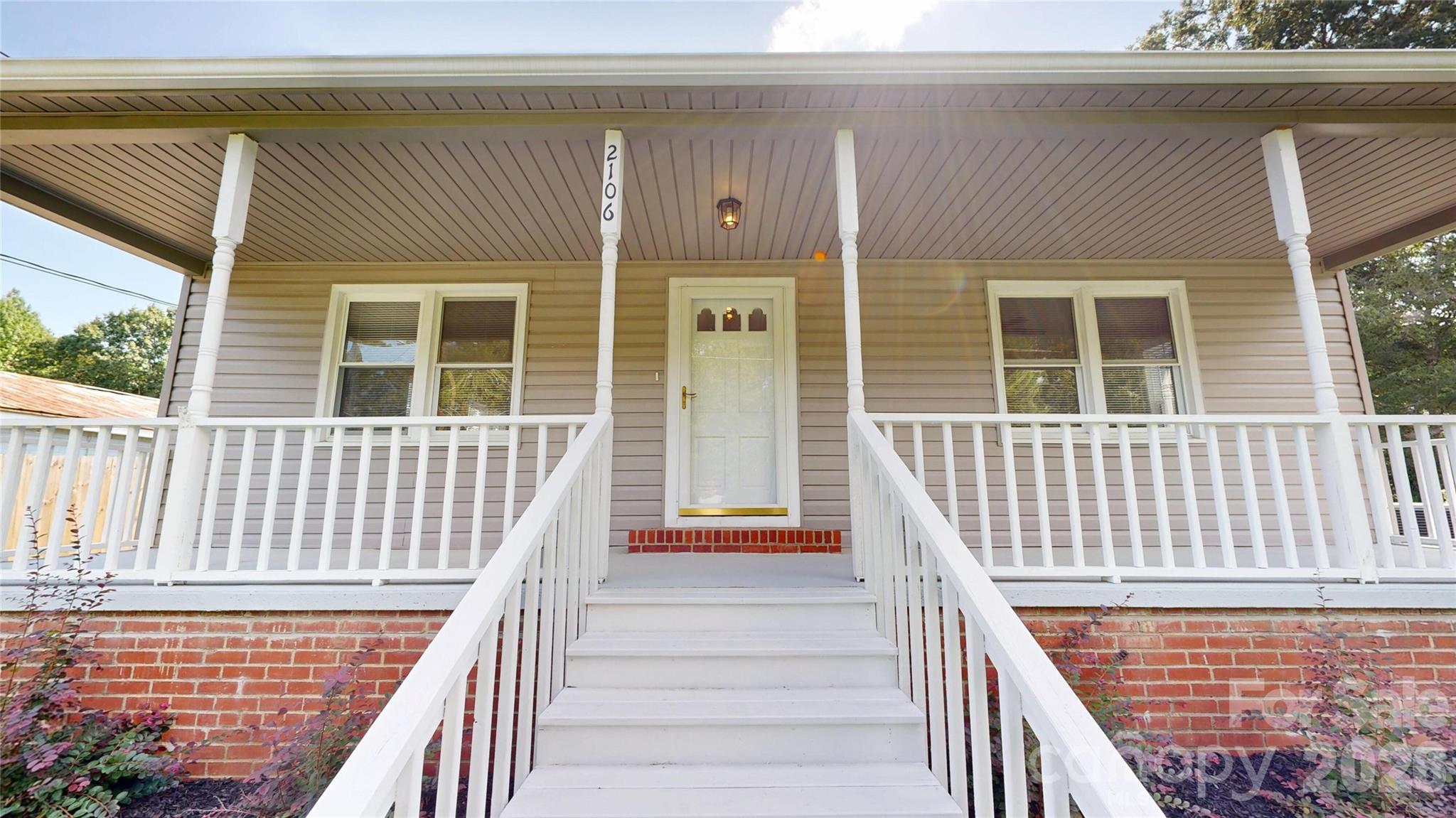 2106 Statesville Highway — Mooresville