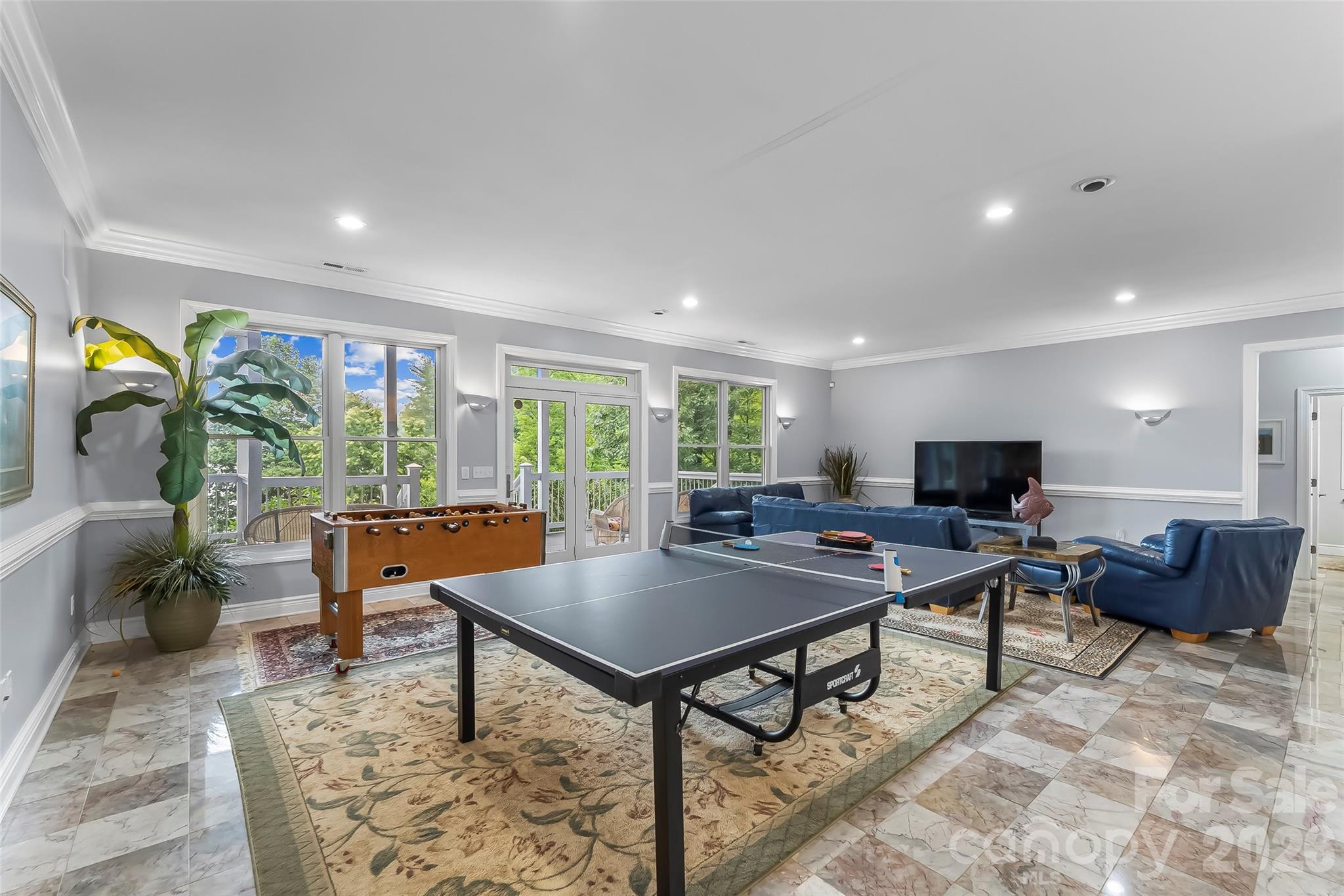 705 Waters Edge Drive — Nebo