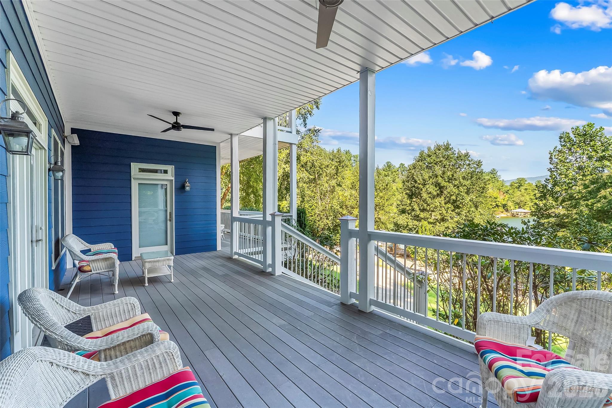 705 Waters Edge Drive — Nebo