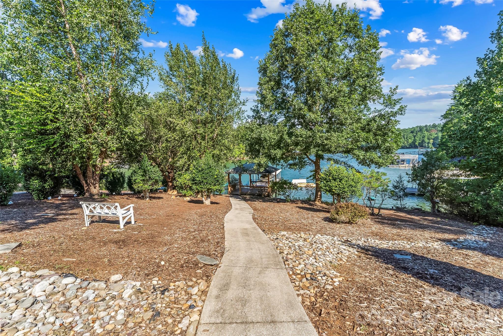 705 Waters Edge Drive — Nebo