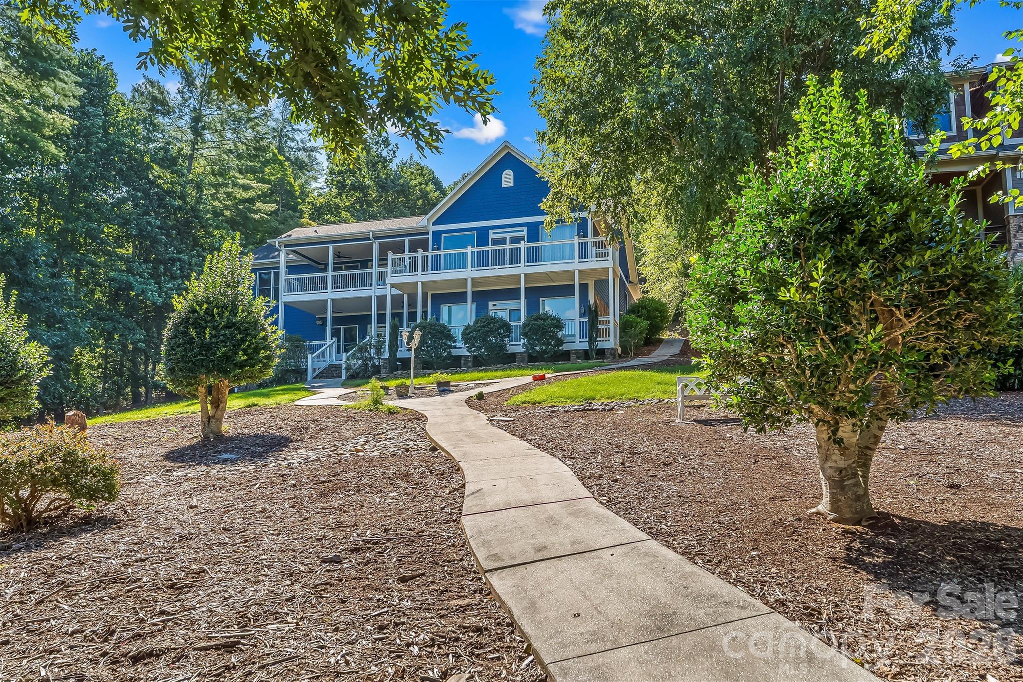 705 Waters Edge Drive — Nebo