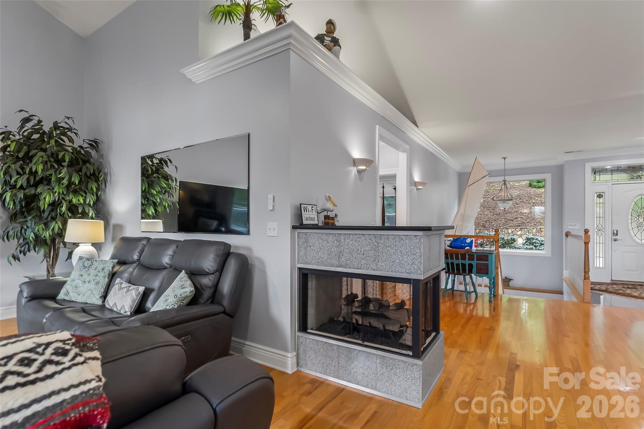 705 Waters Edge Drive — Nebo