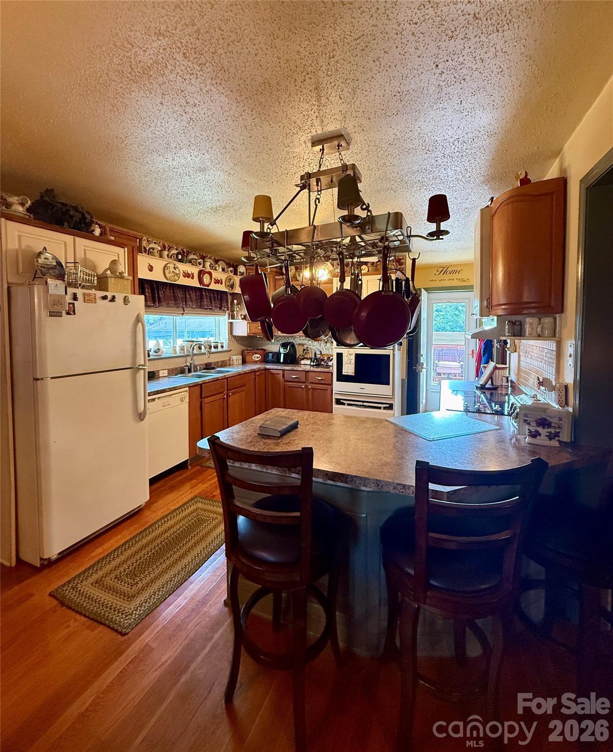 401 S Mulberry Street — Cherryville