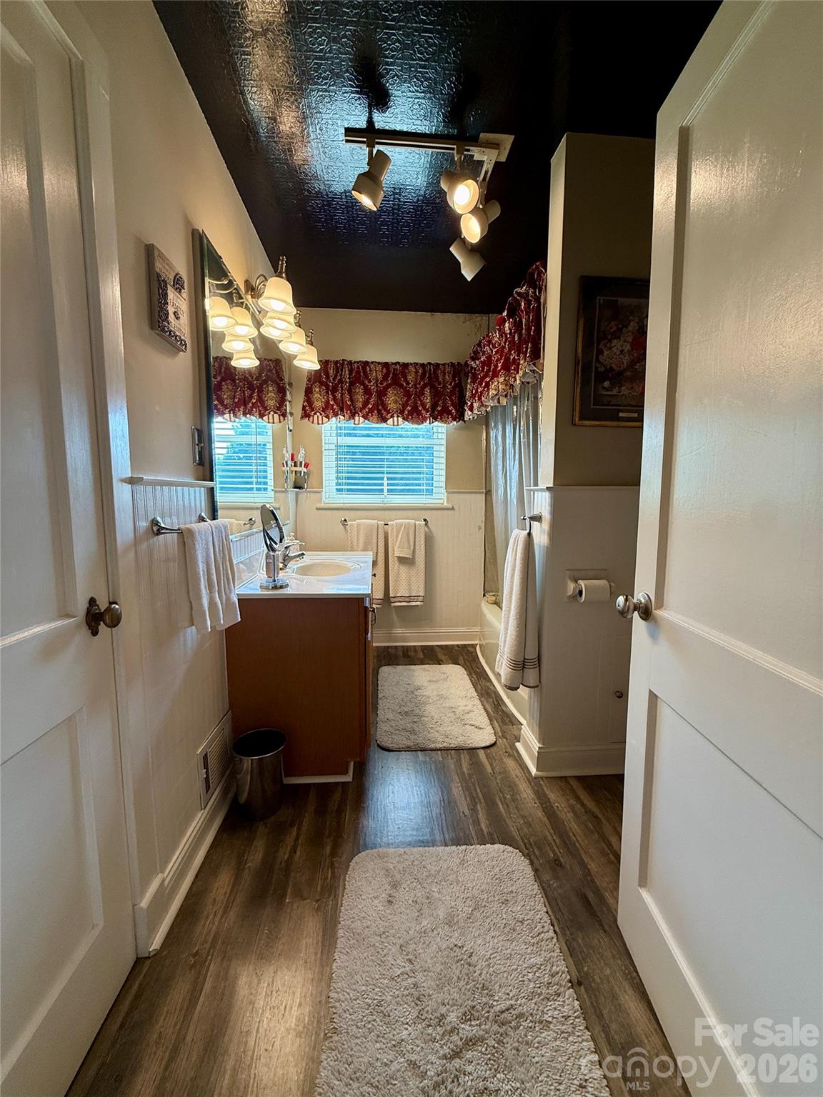 401 S Mulberry Street — Cherryville