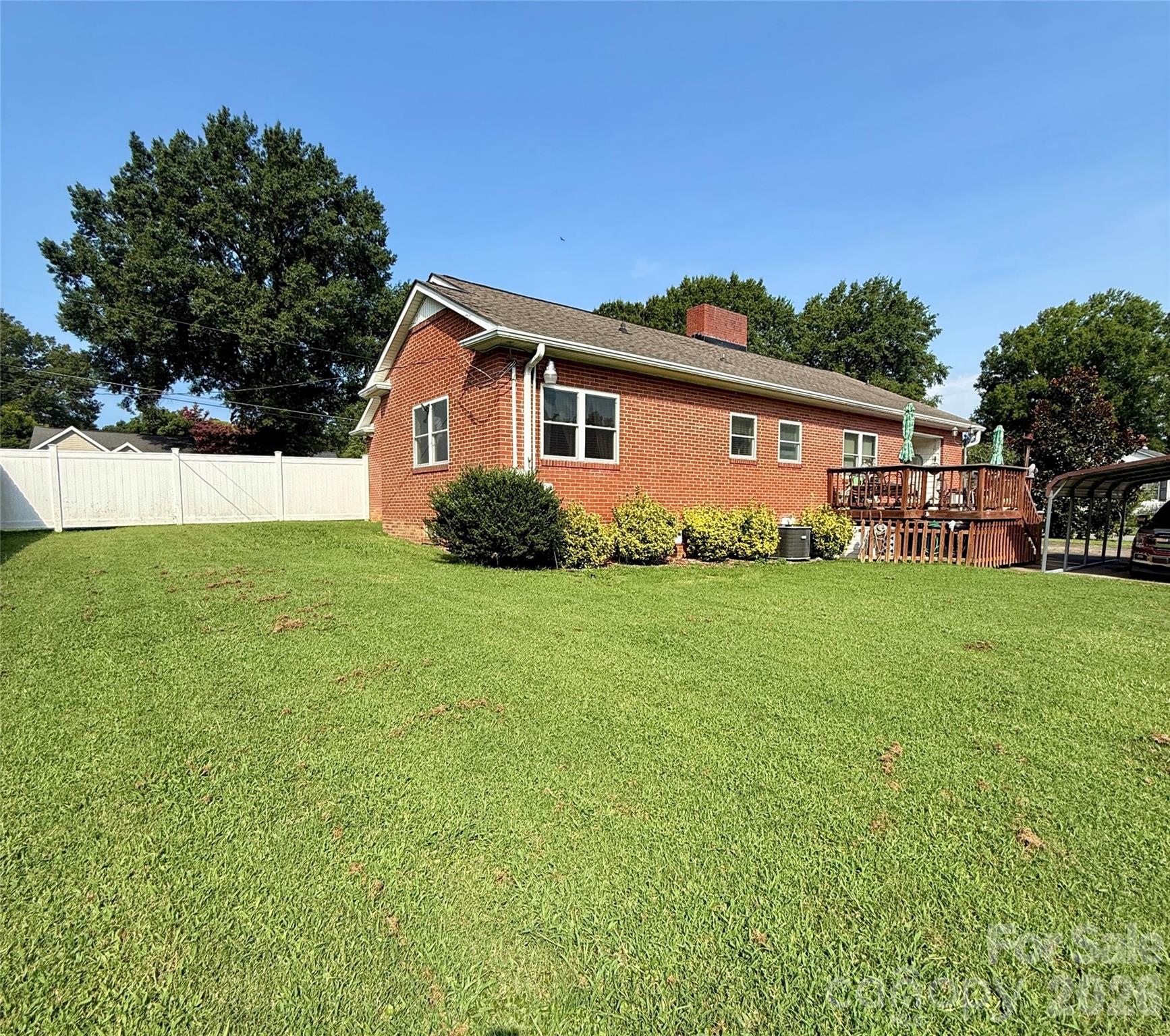 401 S Mulberry Street — Cherryville