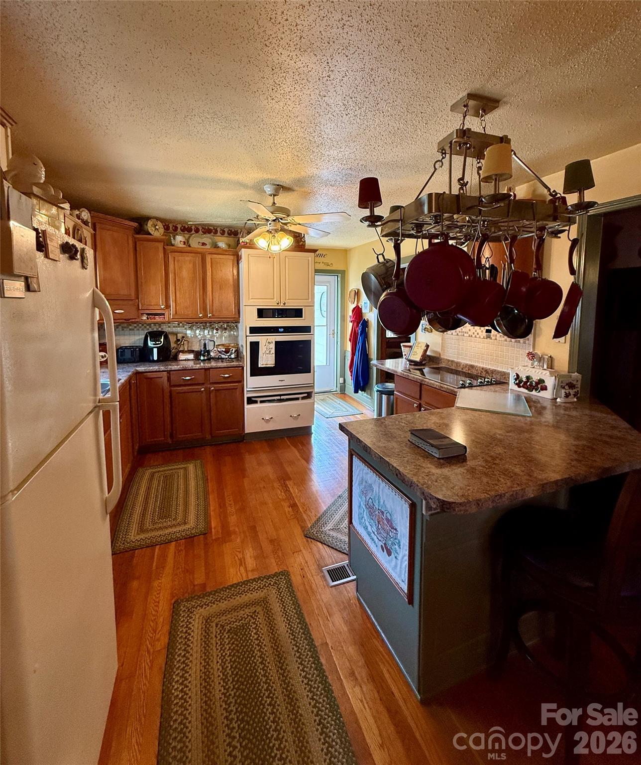 401 S Mulberry Street — Cherryville