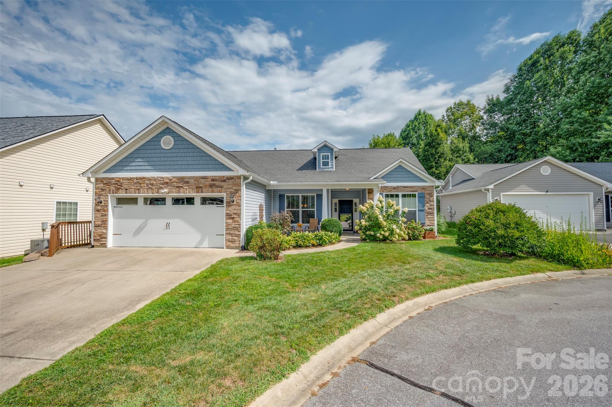 131 Creekwalk Lane — Hendersonville