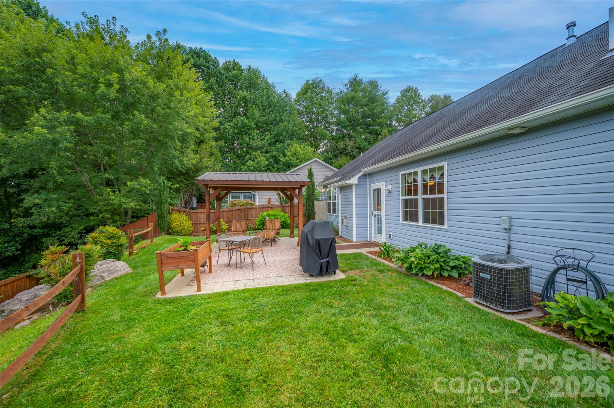 131 Creekwalk Lane — Hendersonville