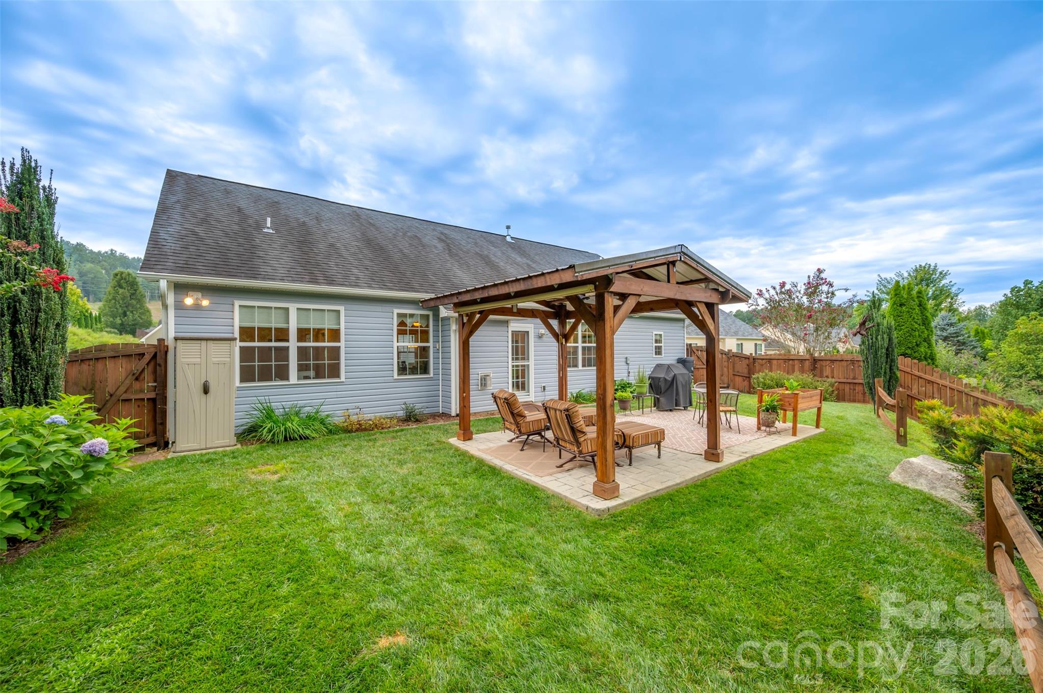 131 Creekwalk Lane — Hendersonville