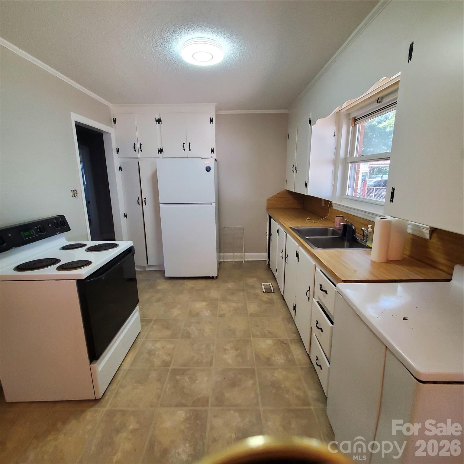 203 Dry Dock Loop — Mooresville