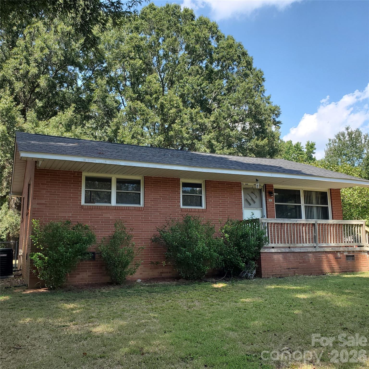 203 Dry Dock Loop — Mooresville
