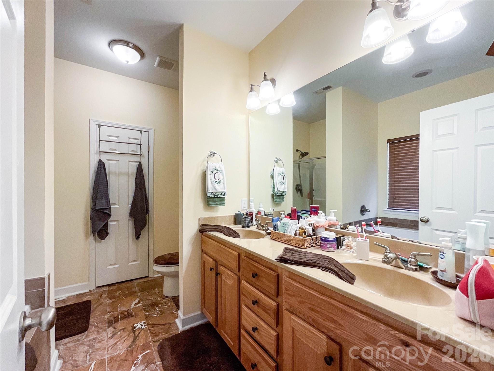2702 Piersland Drive — Matthews