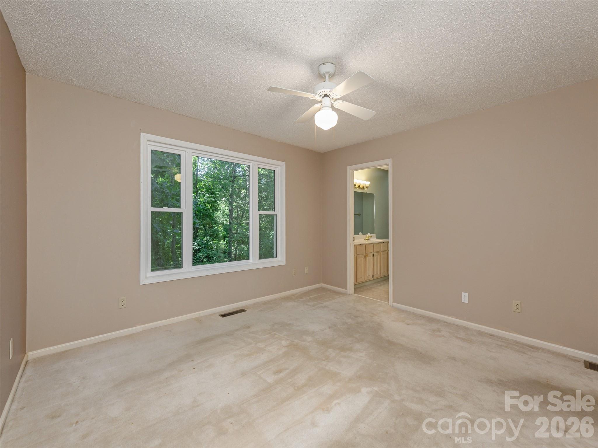 15 Glen Crest Drive — Arden