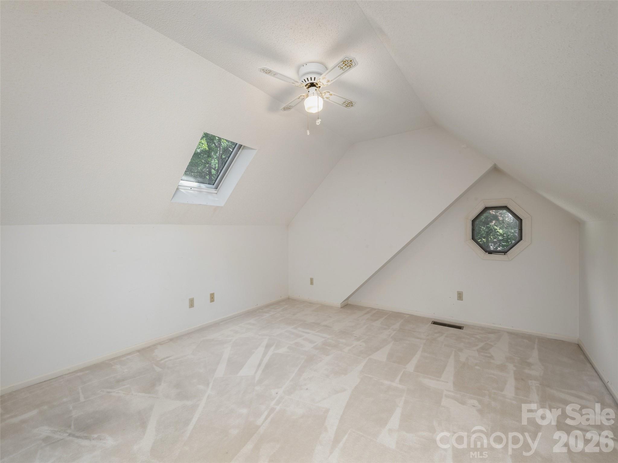 15 Glen Crest Drive — Arden