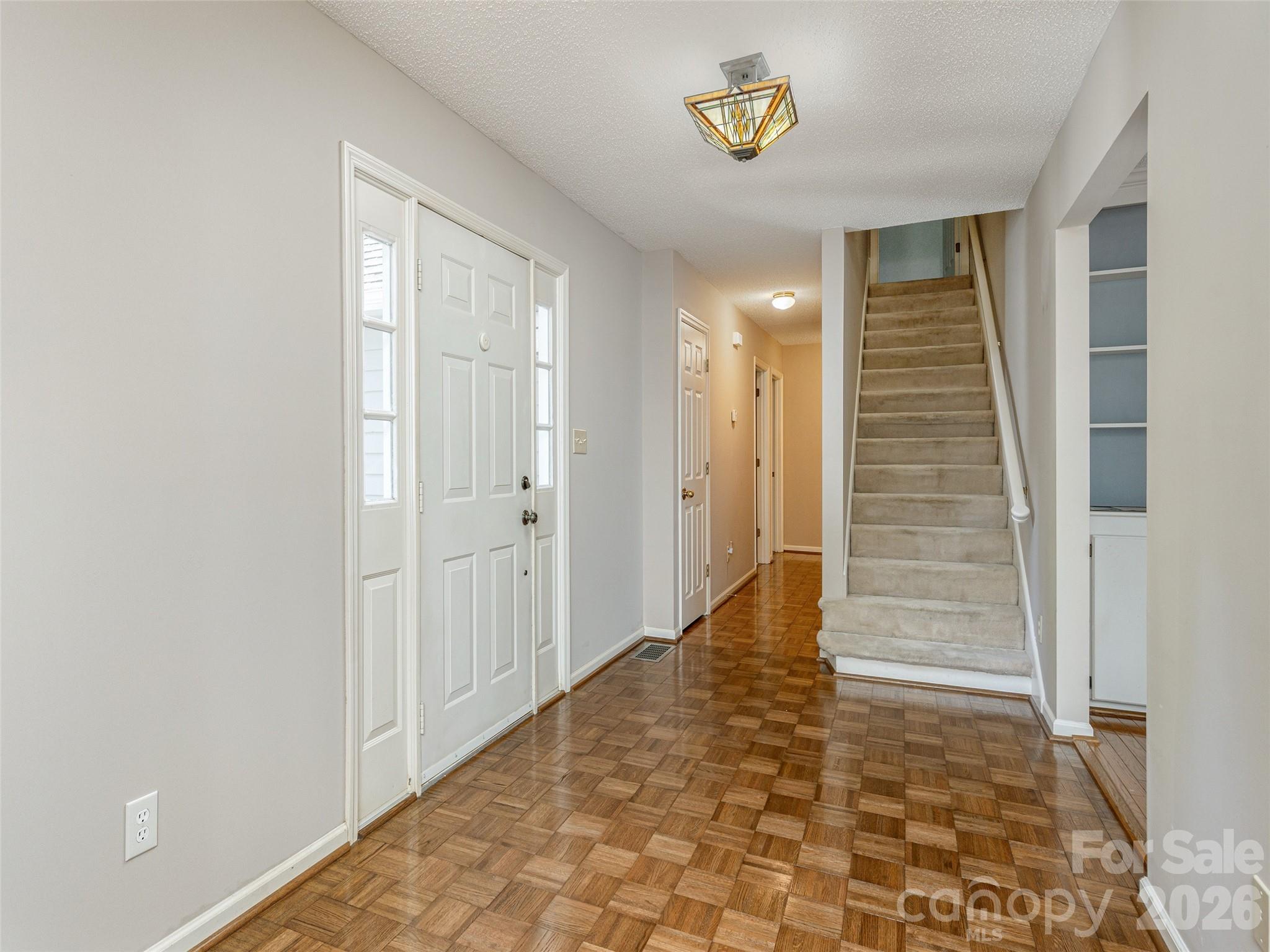 15 Glen Crest Drive — Arden