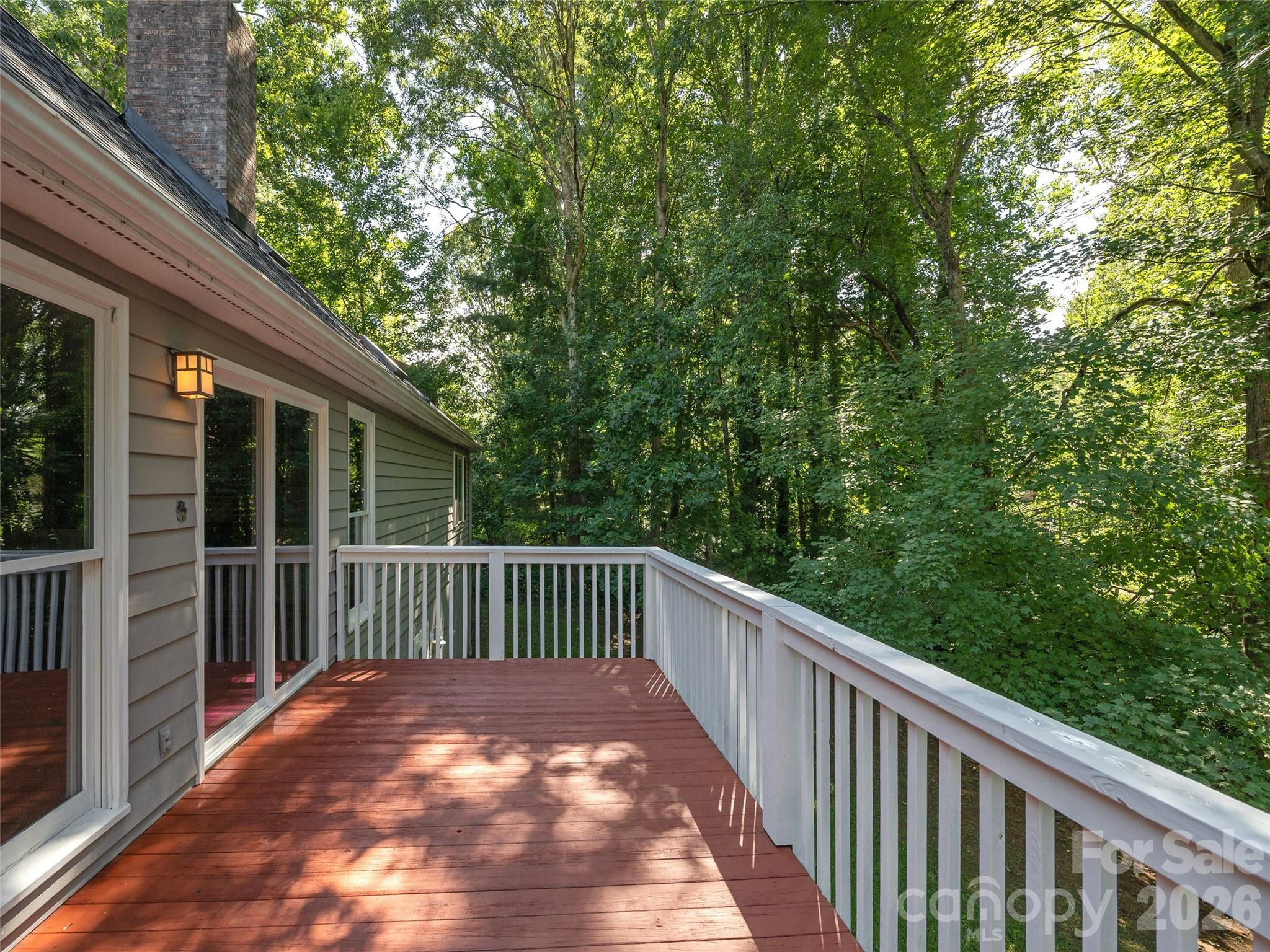 15 Glen Crest Drive — Arden