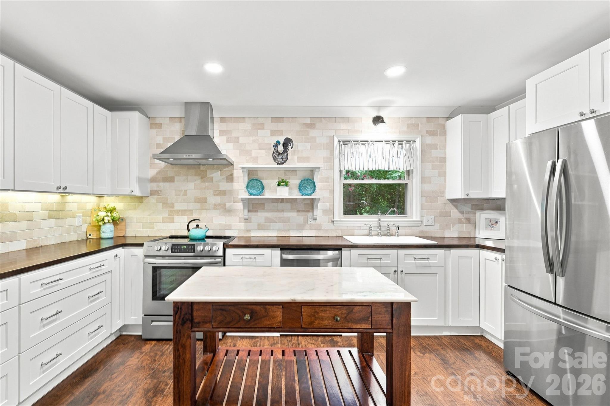 1002 Leewood Drive — Monroe