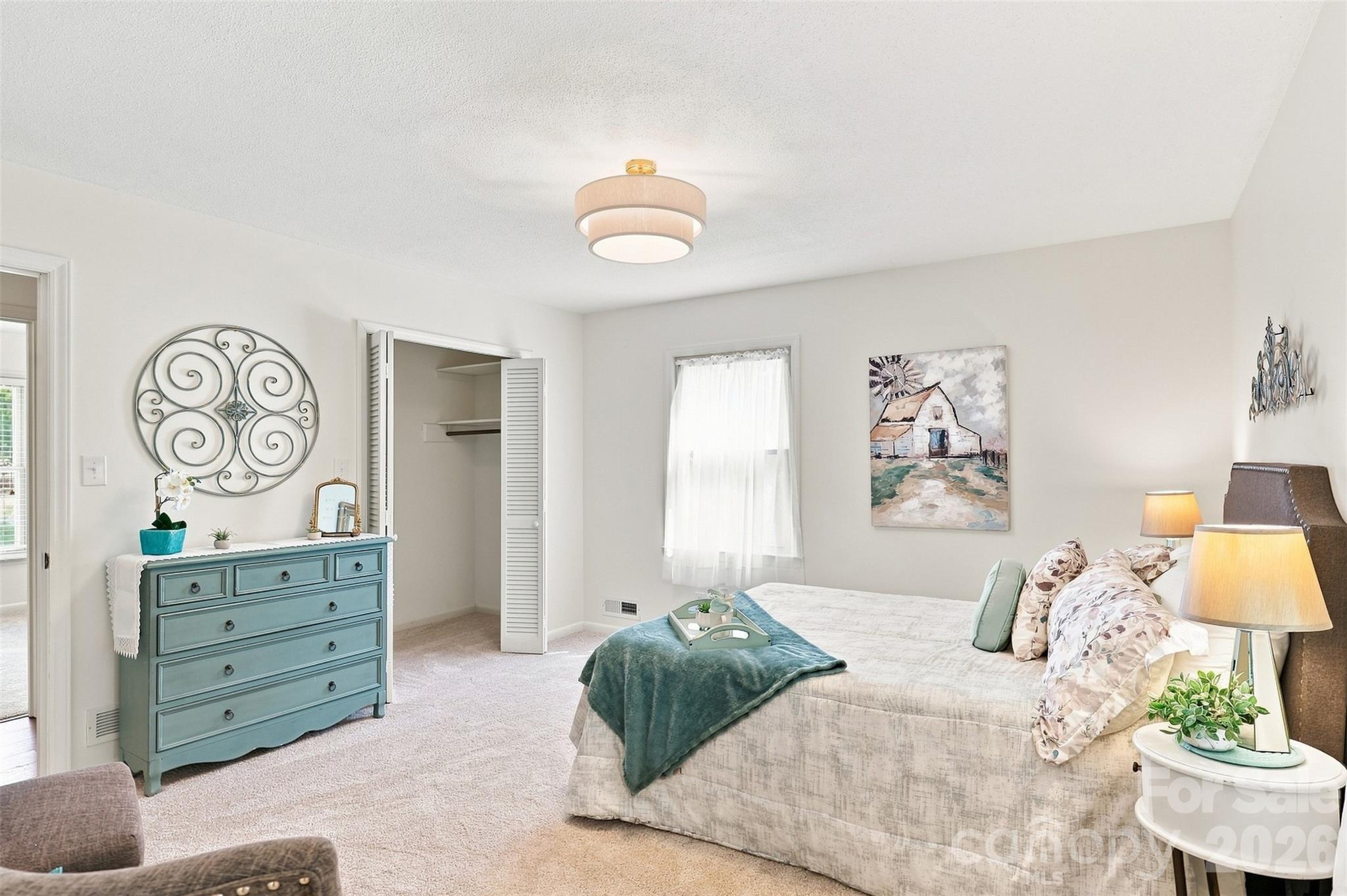 1002 Leewood Drive — Monroe