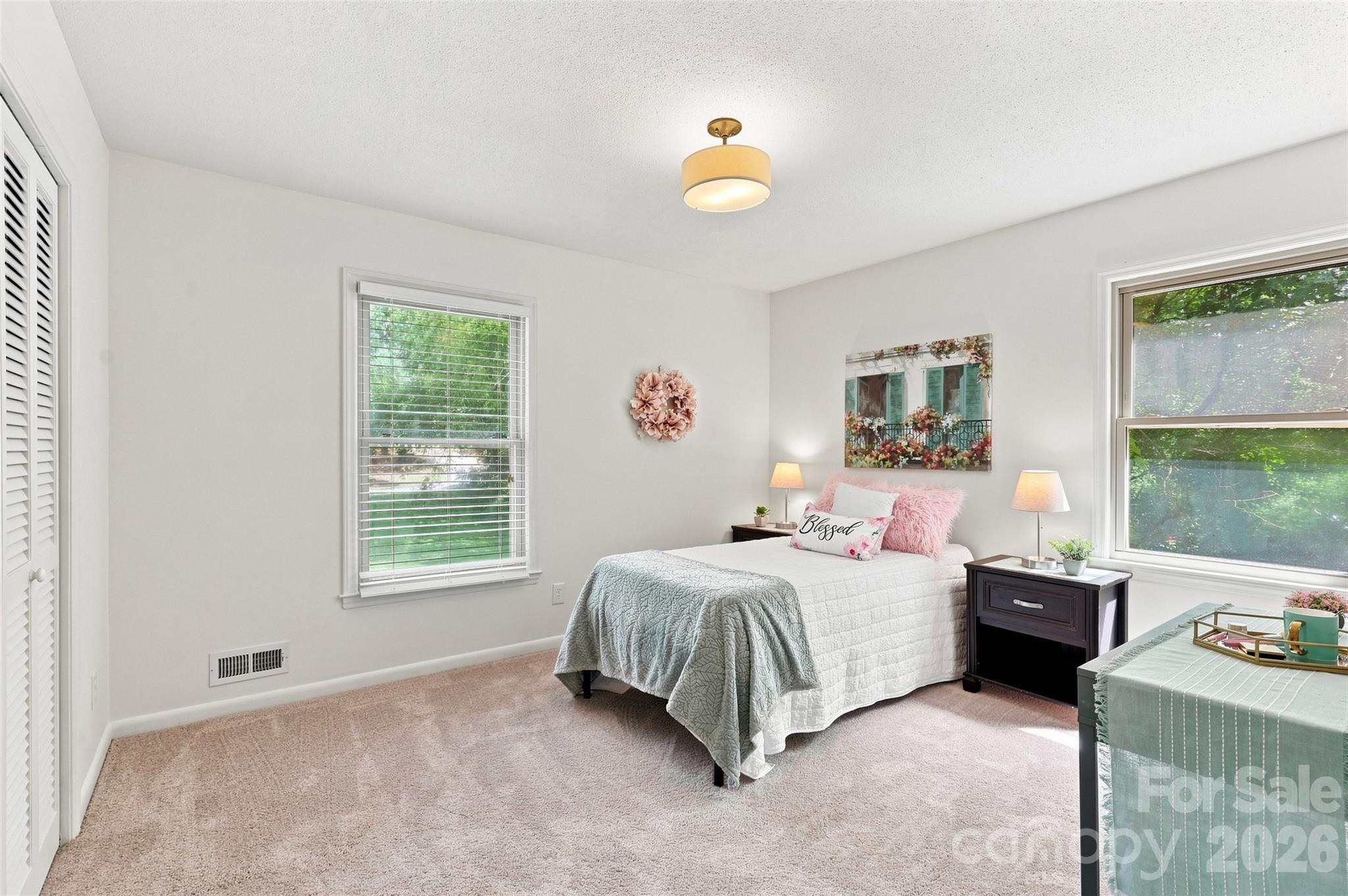 1002 Leewood Drive — Monroe