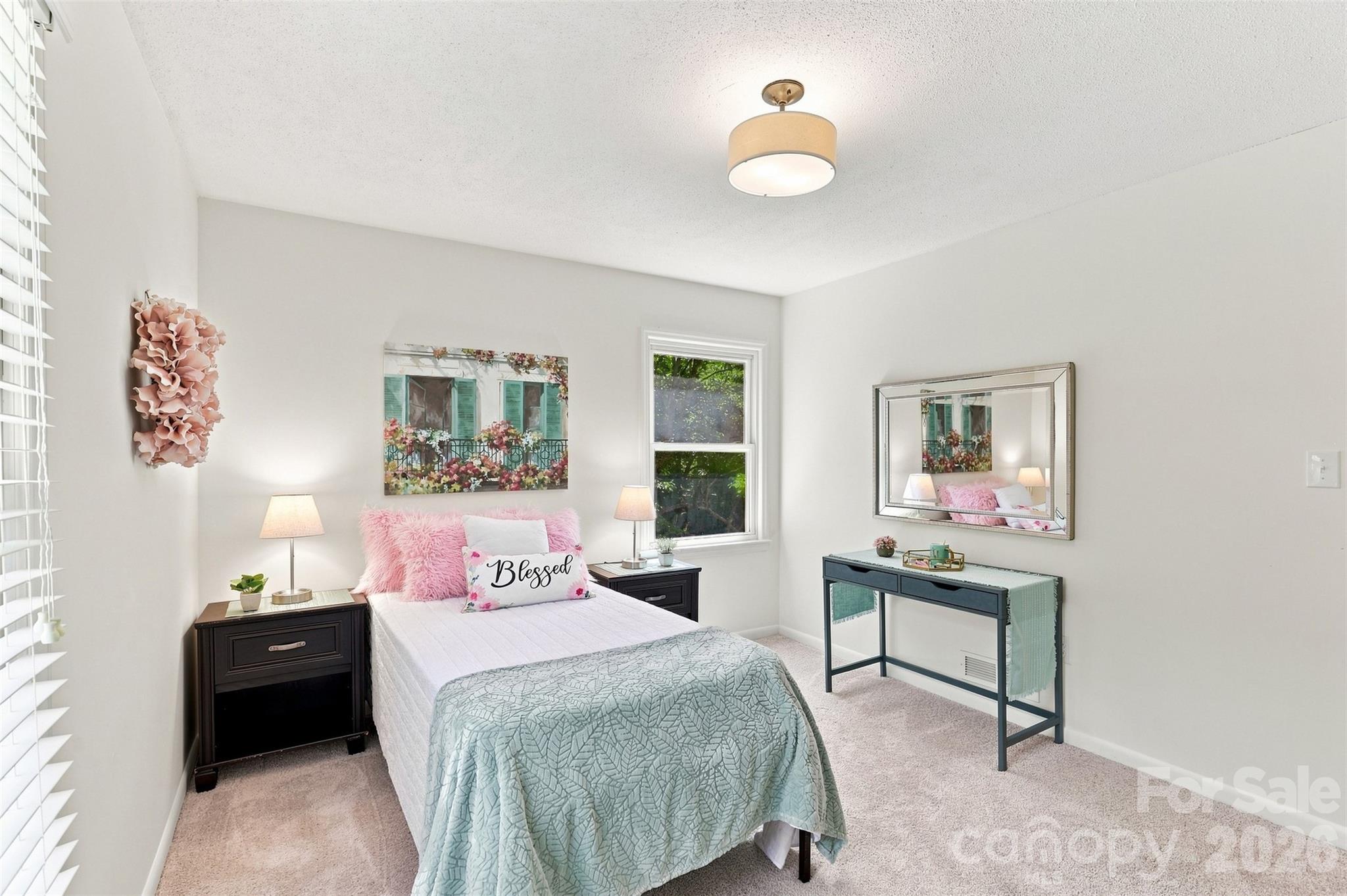 1002 Leewood Drive — Monroe