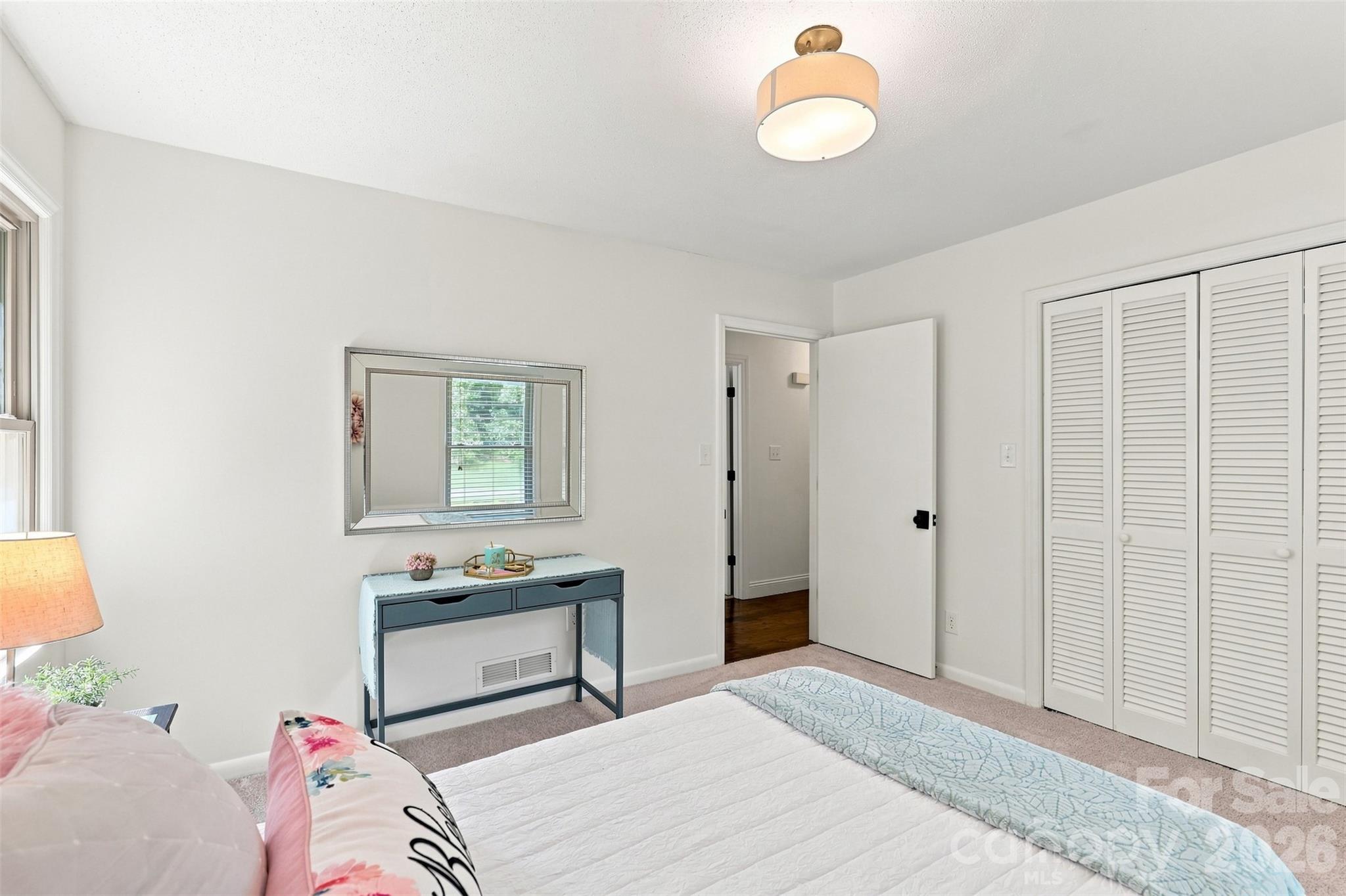 1002 Leewood Drive — Monroe