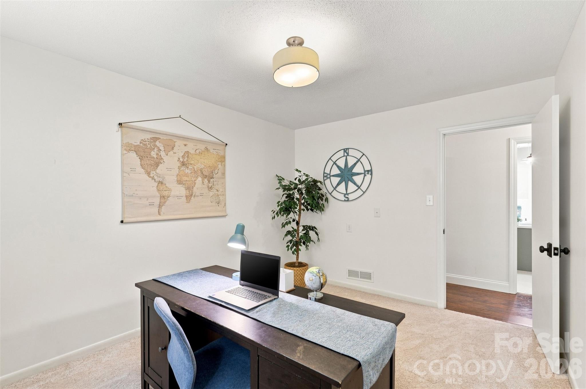 1002 Leewood Drive — Monroe