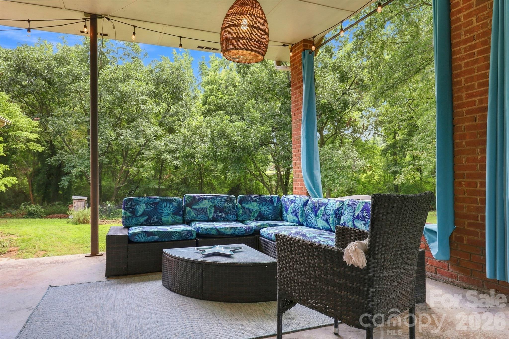 1002 Leewood Drive — Monroe