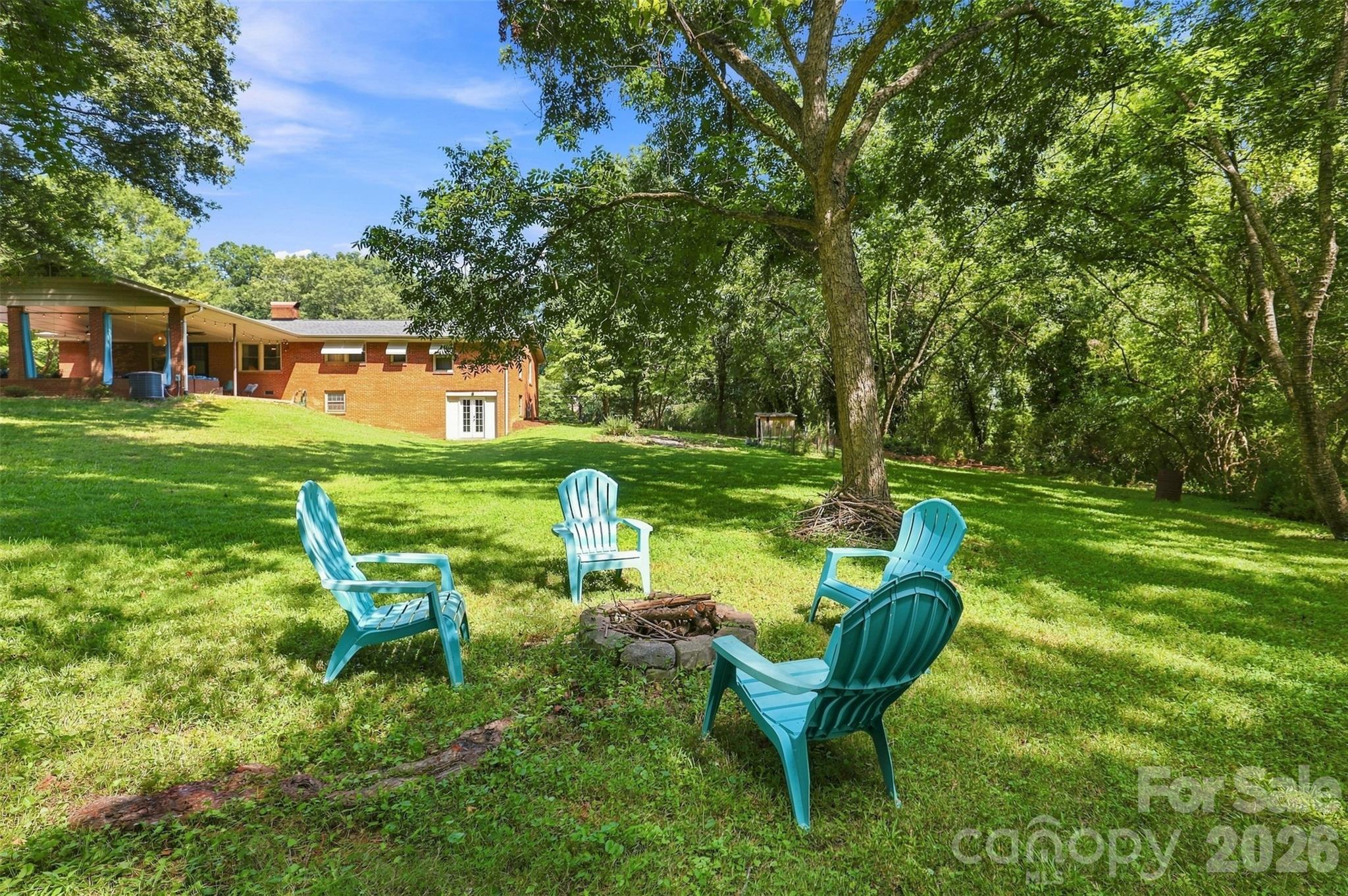 1002 Leewood Drive — Monroe
